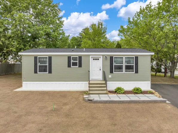 42 B Street, Seabrook, NH 03874