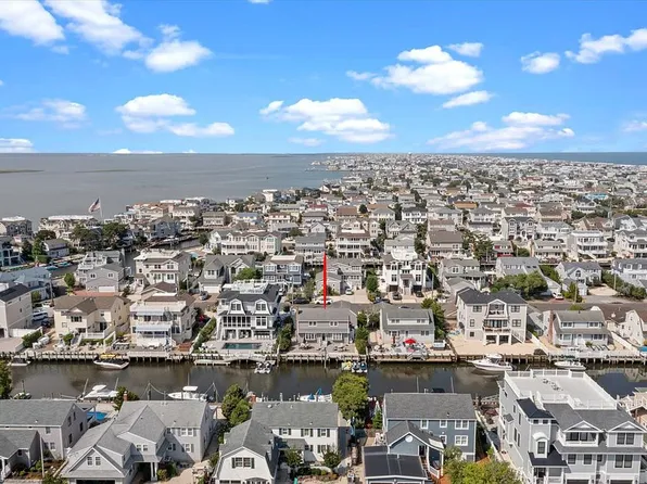 14 W Dune Ln, Brant Beach, NJ 08008