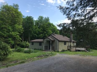 182 Beaver Rd, Red Hook, NY 12571