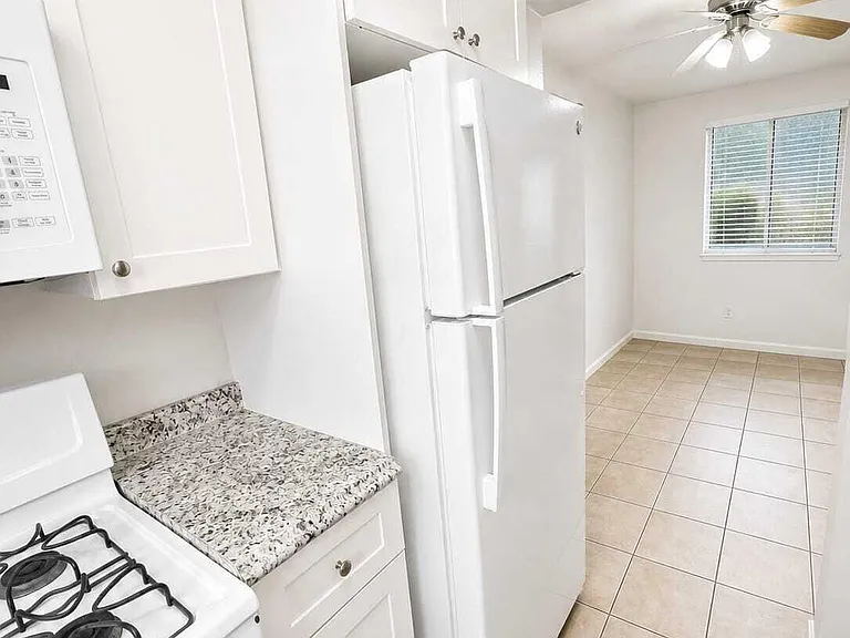 4655 Palm Ave #205 — Photo 4