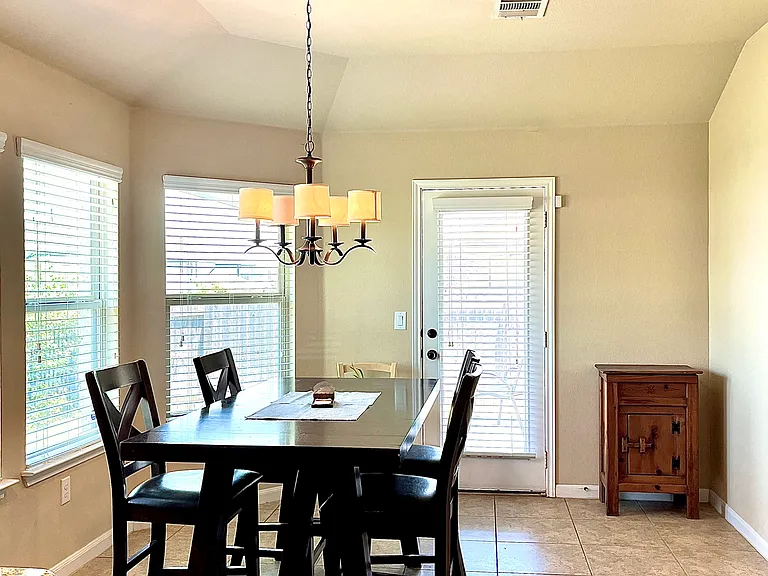 5135 Scenic Lake Dr — Photo 2