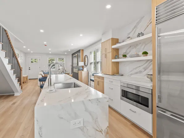 8 Farley St, Greenwich, CT