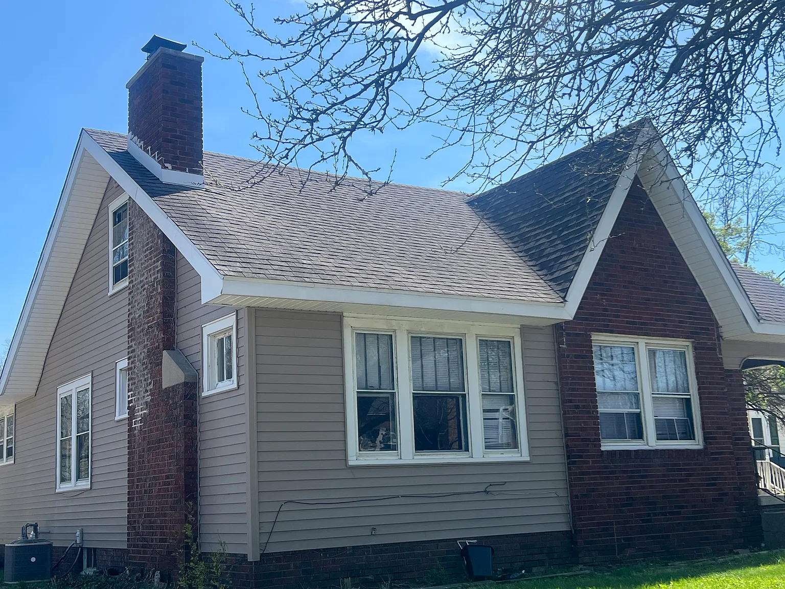 4 bed, 2720 sqft, $2,500 — Photo 2