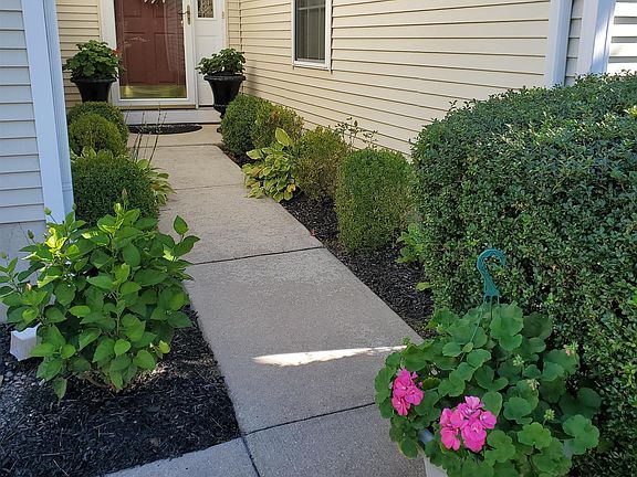 2nd image of 107 Cotuit Ct