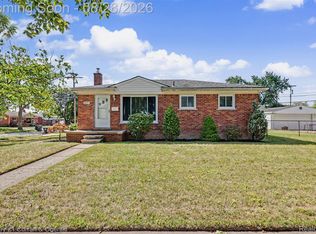 22711 Hayes St, Taylor, MI 48180