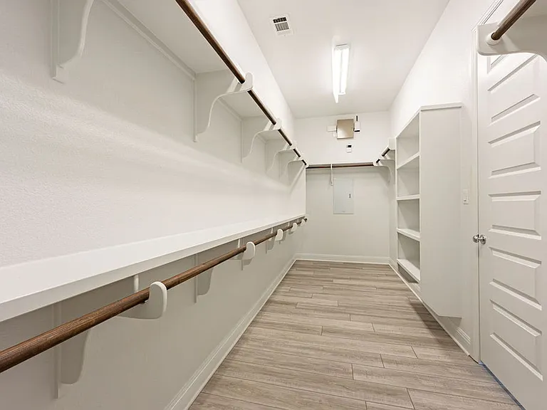 205 Barefoot Park Ln — Photo 22