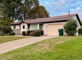 63 Ridgeway Sites Ave, Oswego, NY 13126