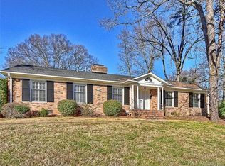 3618 Barclay Downs Dr, Charlotte, NC 28209