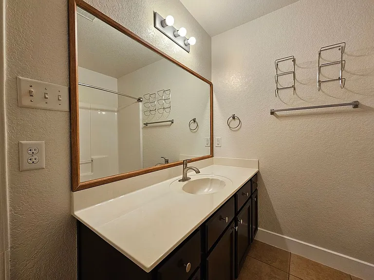 5106 Holster Dr — Photo 16