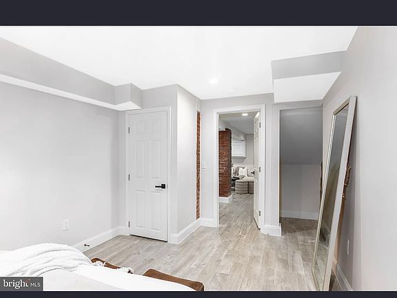 3rd image of 2206 Park Ave #Basement
