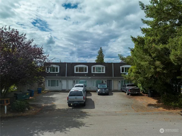 21831 30th Avenue S, Des Moines, WA 98198