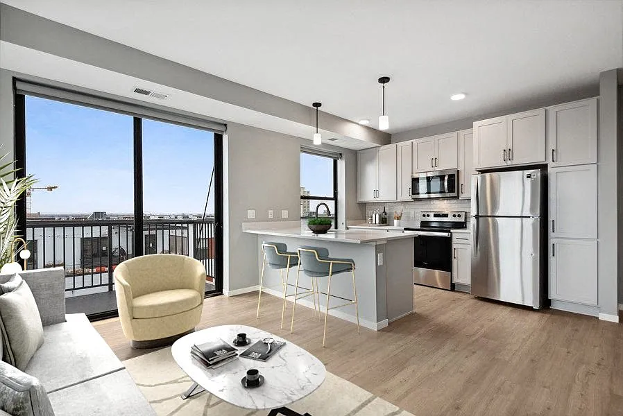 Lago Apartments — Photo 2