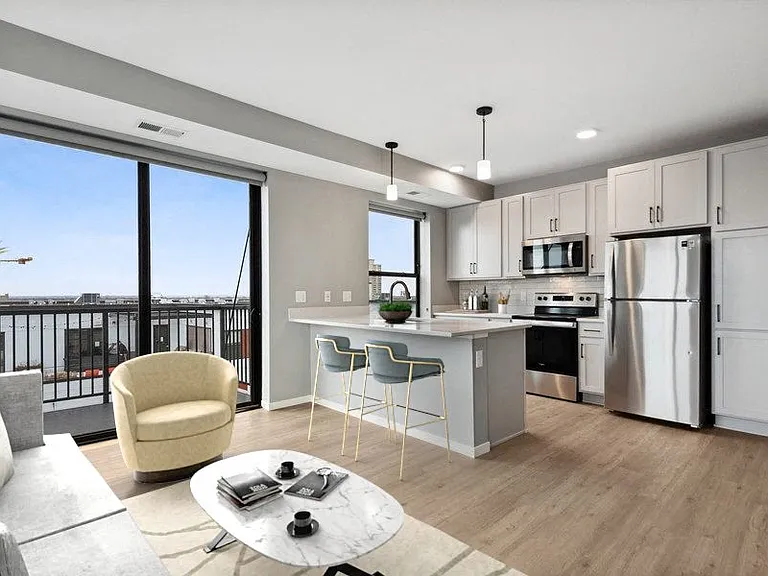 Lago Apartments — Photo 2