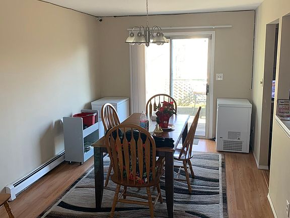 2nd image of 501 Jerusalem Ave