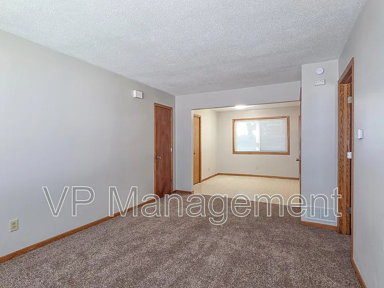 19 Park Crest Ct — Photo 9