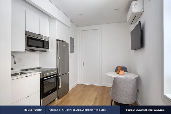 Rented by The Blueground | media 11