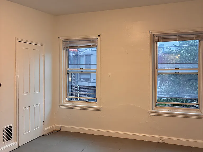 1821 Ingersoll St — Photo 21
