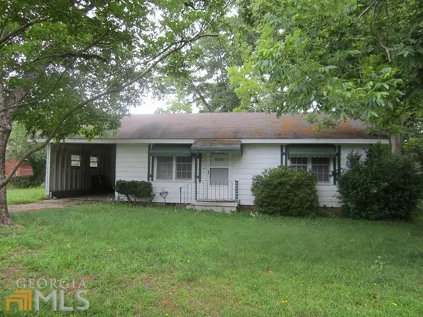 16 Cherokee St, Newnan, GA 30263