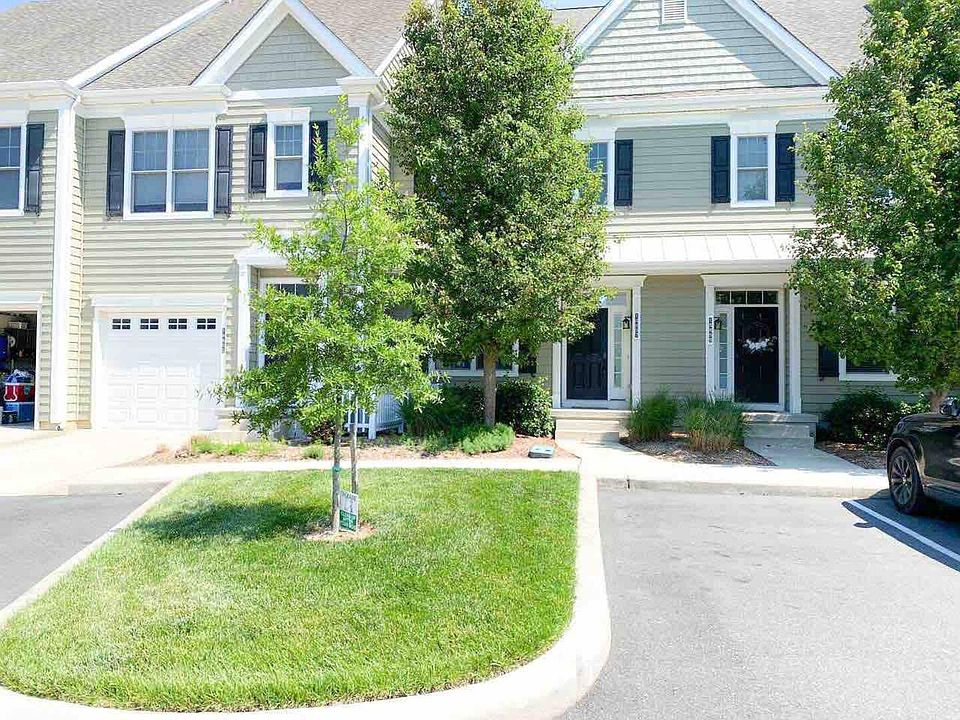 1st image of 18857 Bethpage Dr