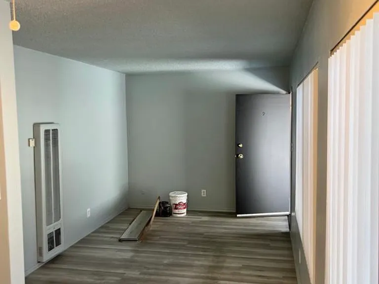 1707 W 80th St #2 — Photo 5