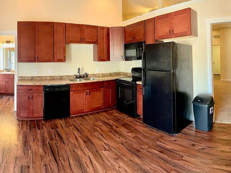 107 Trescott Ln — Photo 4