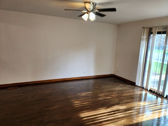 3rd image of 2112 Country Club Dr #8G
