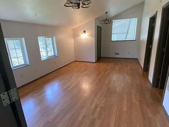 5th image of 21818 108th Street Ct E