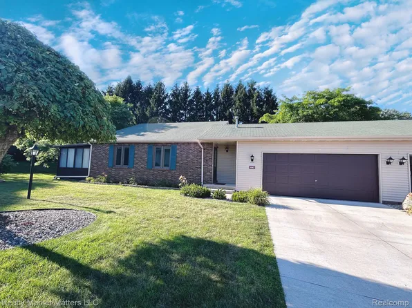 1440 Sheridan Ct #37, Lapeer, MI 48446