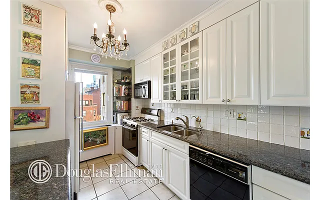 Sold by Douglas Elliman | media 10