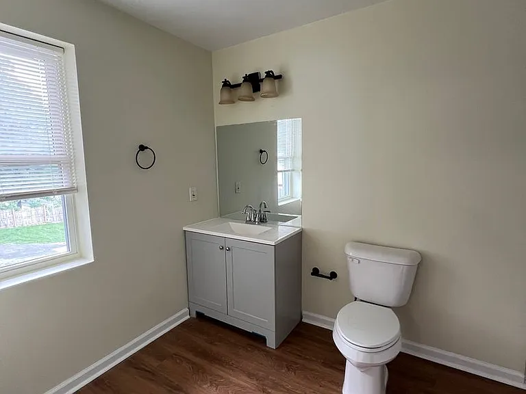4300 Liberty Heights Ave — Photo 8