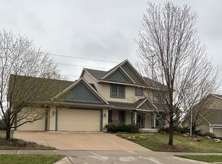 6716 Highland Hills Ln S, Cottage Grove, MN 55016