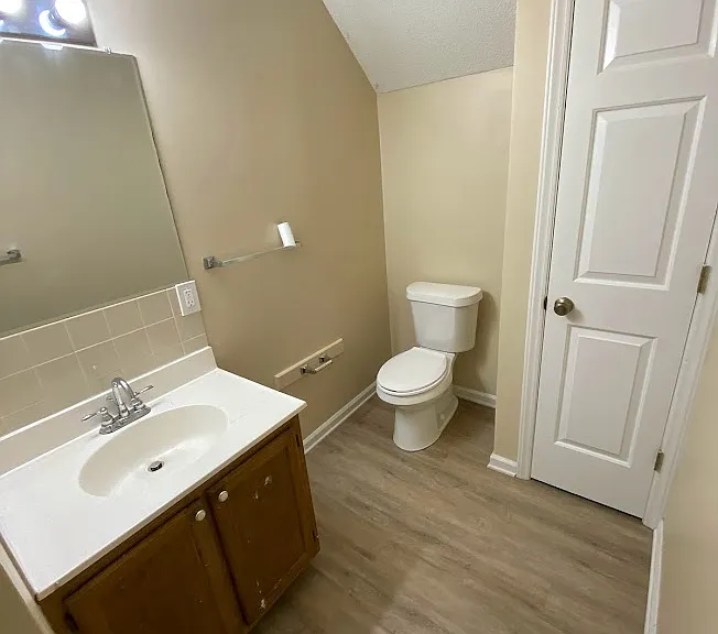 900 N Barton St #2 — Photo 9