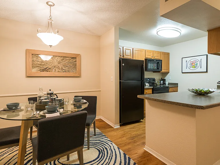 Apres Apartment Homes — Photo 5