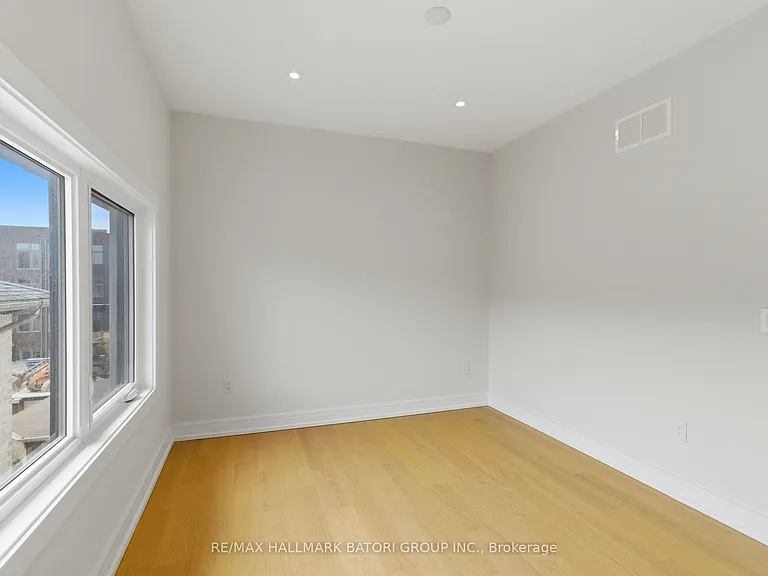 68 Lynnhaven Rd — Photo 31