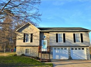 1398 Sunshine Ln, Lenoir, NC 28645