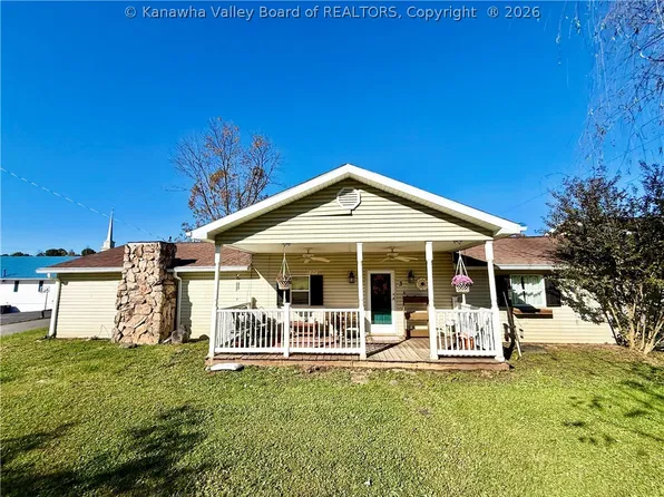 3 Hearth Ln, Huntington, WV 25704