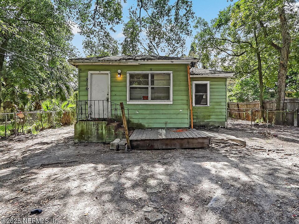 1st image of 916 W 28TH Street