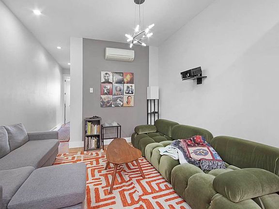 4th image of 1346 Hancock St APT 1L
