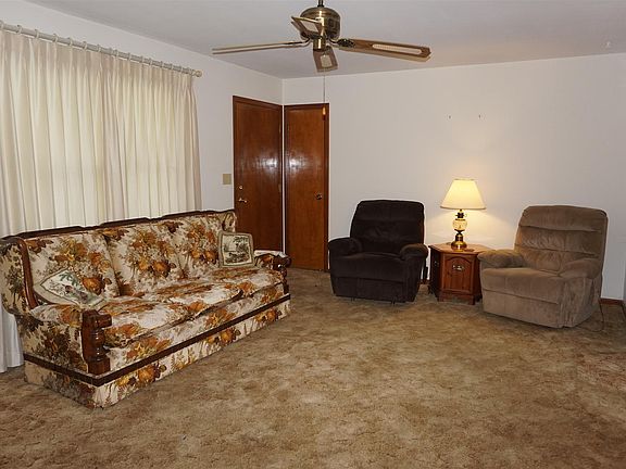 5th image of 1757 Stevens Ave