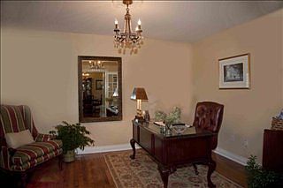 3rd image of 143 Gleneagles Blvd