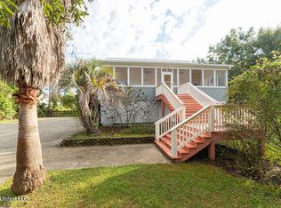 408 Waveland Ave, Waveland, MS 39576
