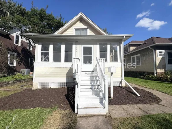 1024 25th Ave SE, Minneapolis, MN 55414