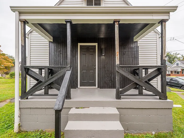 361 Vine St — Photo 11