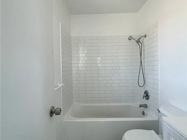 1781 W Ball Rd #4 — Photo 15
