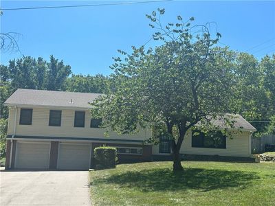 3501 Kings Hwy, Kansas City, MO, 64137