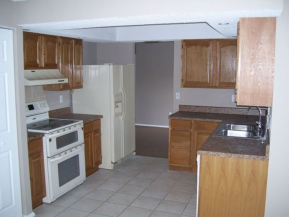 2nd image of 619 Cedar Grove Dr