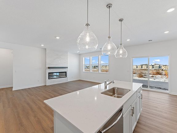 4th image of 18557 Fillmore Cir NW