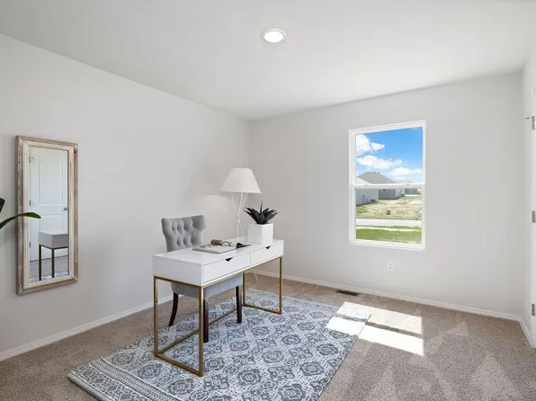 122 Pin Oak Dr, Aurora, MO 65605