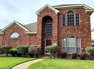 5768 Crestwood Ln, The Colony, TX 75056