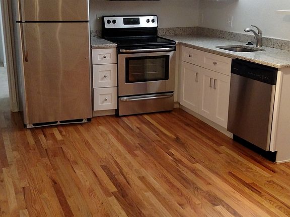 3rd image of 1528 N Emerson St APT 10